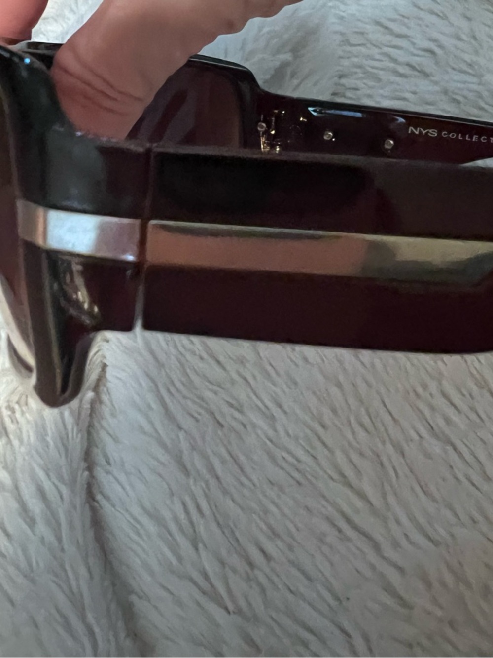 Womens NY Collection Black Frame Sunglasses with Brown Gradient Lenses - Picture 3 of 7